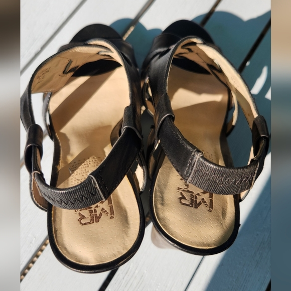 MRKT. black wedge sandals in size 7.5 - Picture 13 of 13